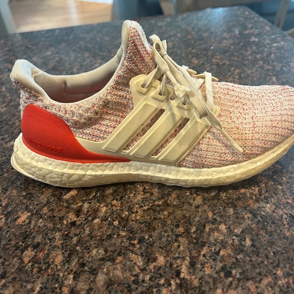 Women’s Ultra boost 7.5 - Picture 4 of 6